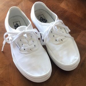Vans Classic White Lace up Sneakers size kids 3.5